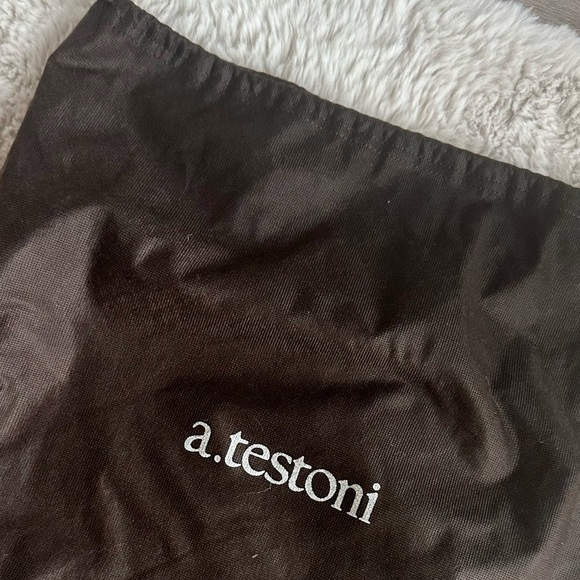 LIKE NEW A. Testoni Brown Soft Leather Shoulder Bag with Gold Clip - Picture 7 of 7